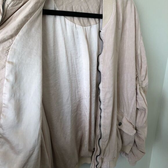 Free PEOPLE - Ruched Linen Bomber Jacket - Picture 6 of 8